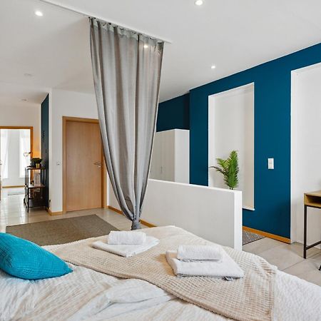 Gross, Modern, Vollausgestattet, Gemuetlich Mit Kueche Und Parkplatz Fuer Urlaub Oder Business Apartment Kettig Екстериор снимка