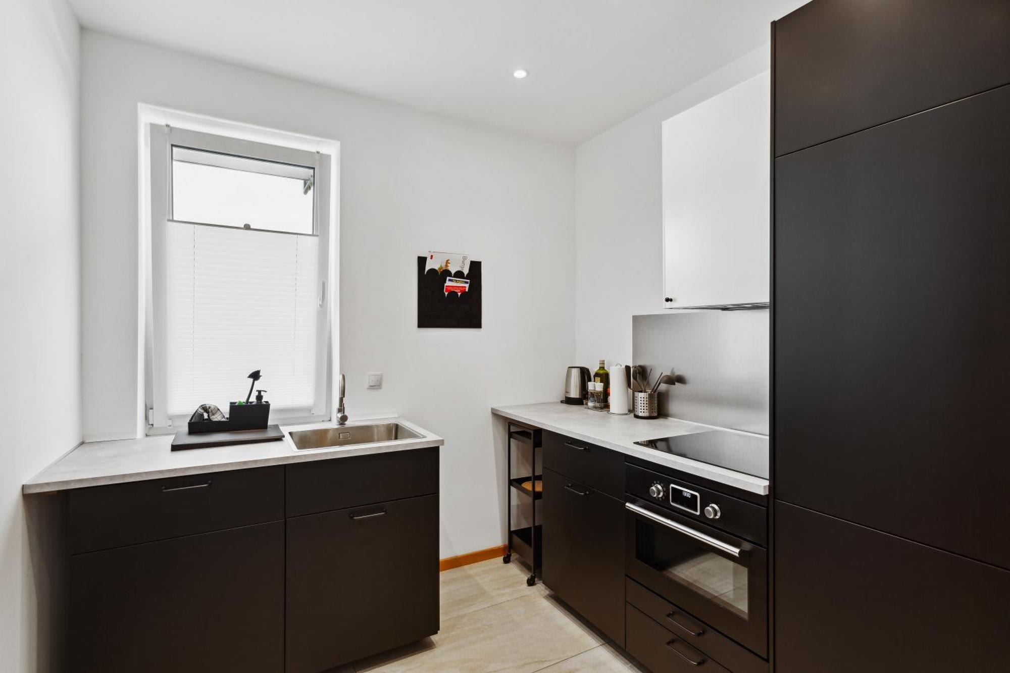 Gross, Modern, Vollausgestattet, Gemuetlich Mit Kueche Und Parkplatz Fuer Urlaub Oder Business Apartment Kettig Екстериор снимка