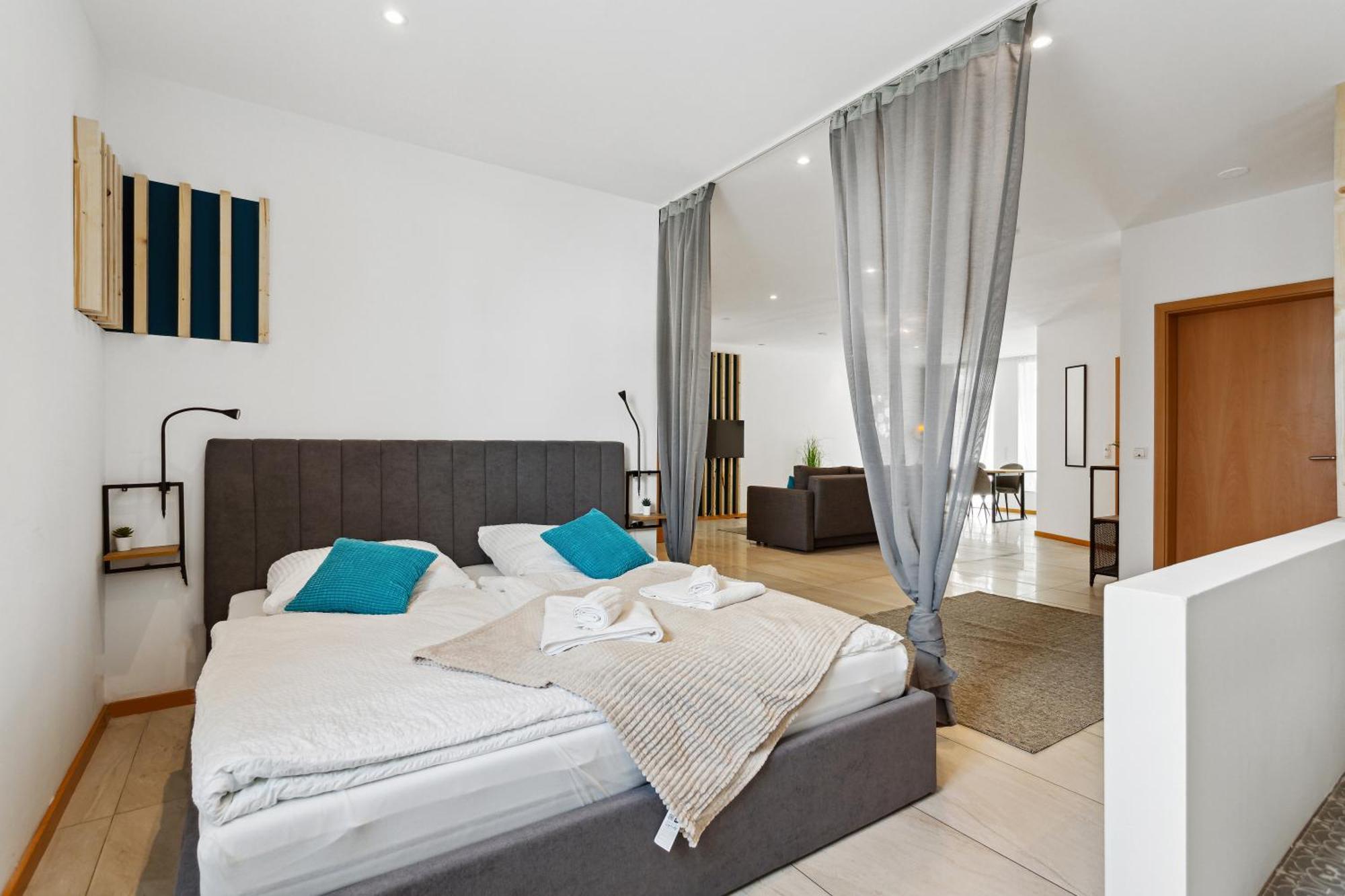 Gross, Modern, Vollausgestattet, Gemuetlich Mit Kueche Und Parkplatz Fuer Urlaub Oder Business Apartment Kettig Екстериор снимка