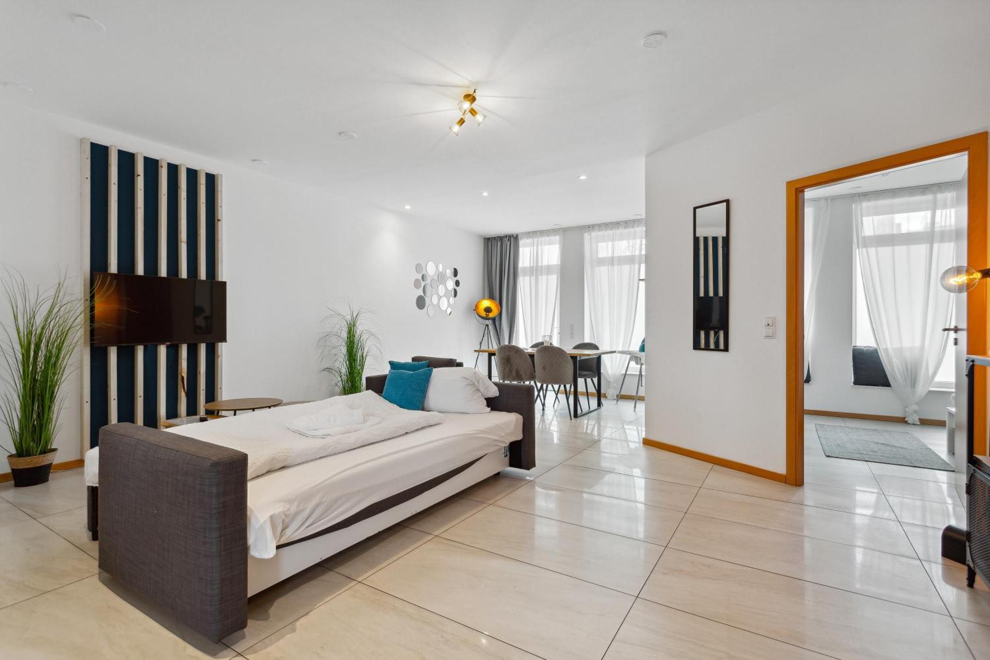 Gross, Modern, Vollausgestattet, Gemuetlich Mit Kueche Und Parkplatz Fuer Urlaub Oder Business Apartment Kettig Екстериор снимка