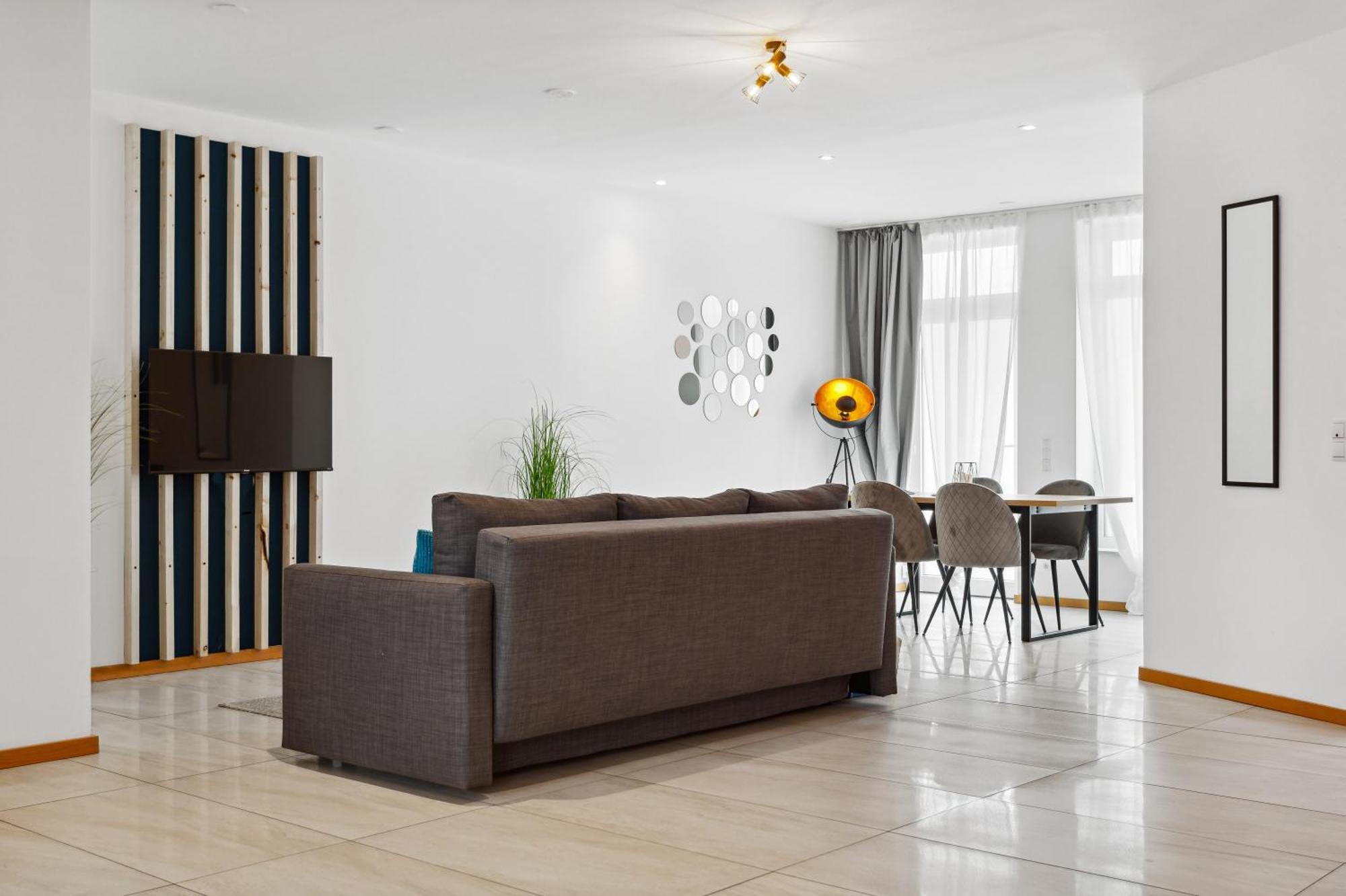 Gross, Modern, Vollausgestattet, Gemuetlich Mit Kueche Und Parkplatz Fuer Urlaub Oder Business Apartment Kettig Екстериор снимка
