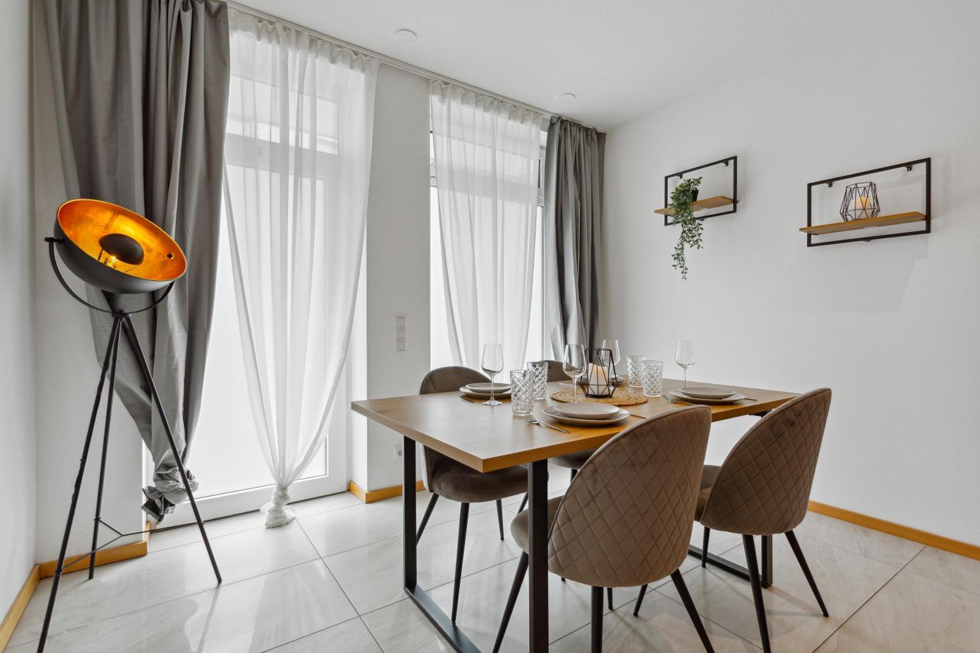 Gross, Modern, Vollausgestattet, Gemuetlich Mit Kueche Und Parkplatz Fuer Urlaub Oder Business Apartment Kettig Екстериор снимка
